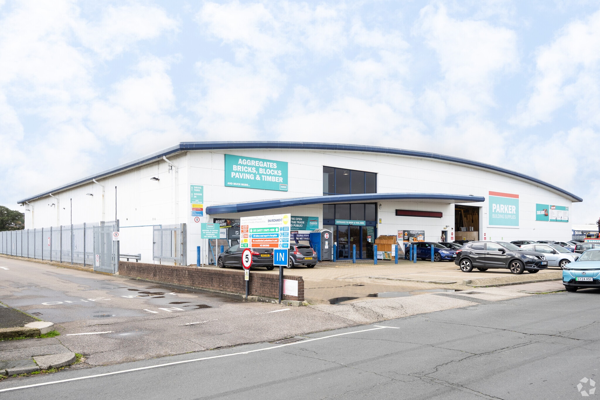 Unit 8 Courtlands Rd, Eastbourne for sale Primary Photo- Image 1 of 1