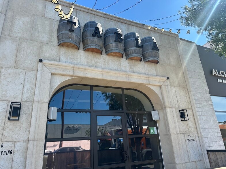 8108 W 3rd St, Los Angeles, CA for lease - Building Photo - Image 2 of 8