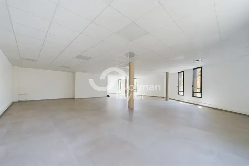 Office in Grabels for lease Interior Photo- Image 1 of 7