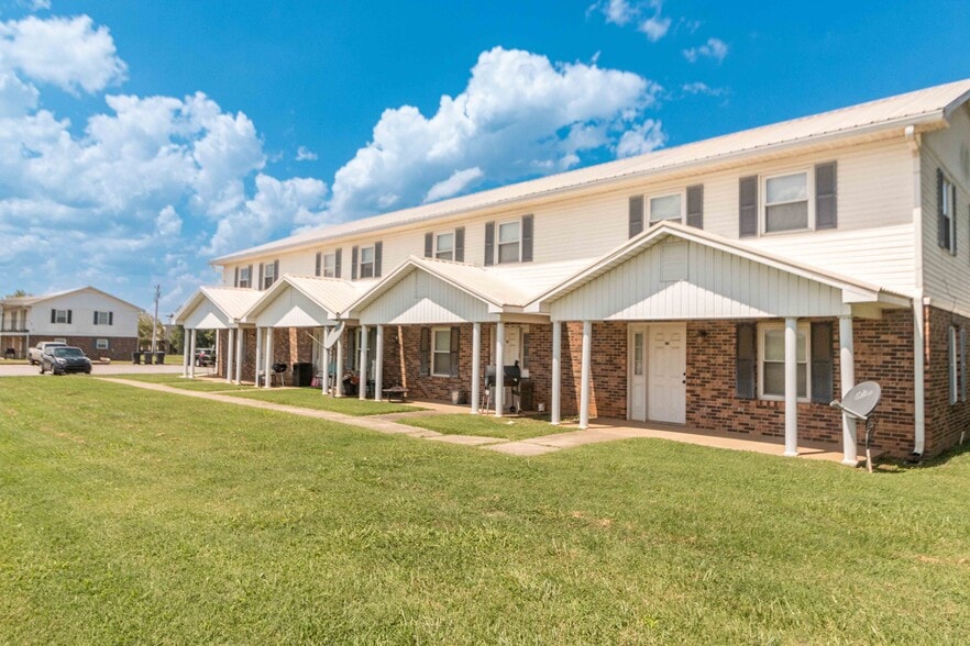 310 Thompsonville Ln, Oak Grove, KY 42262