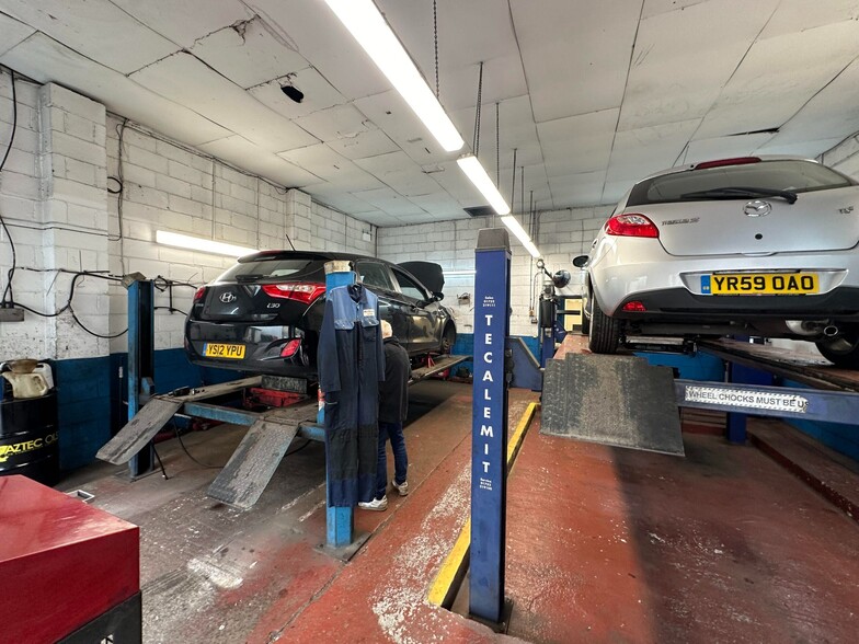 90 Prospect Rd, Sheffield for sale - Interior Photo - Image 3 of 6