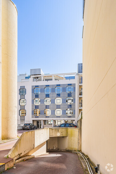 34 Rue Jean Jaurès, Puteaux for lease - Building Photo - Image 3 of 3