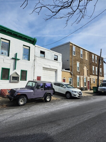 712 S 3rd St, Camden, NJ for sale - Primary Photo - Image 1 of 1