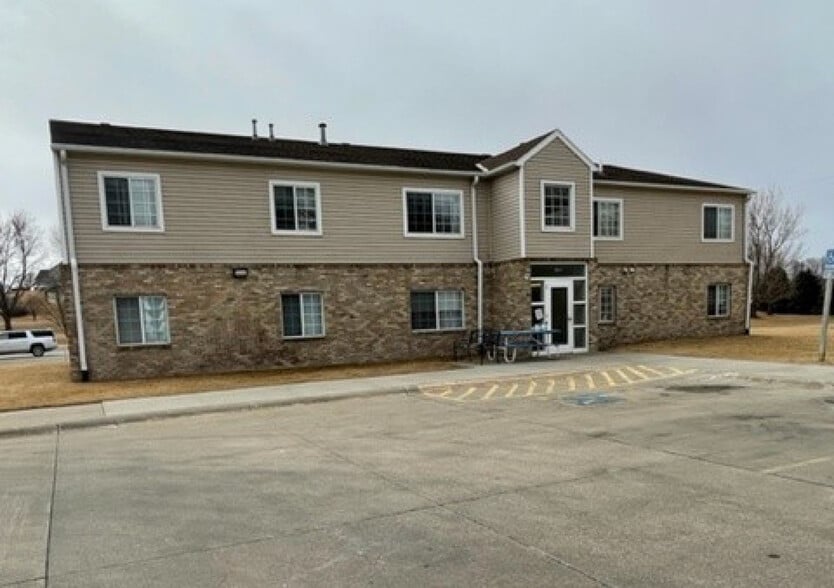 600 S Washington St, Bloomfield, NE for sale - Building Photo - Image 1 of 1