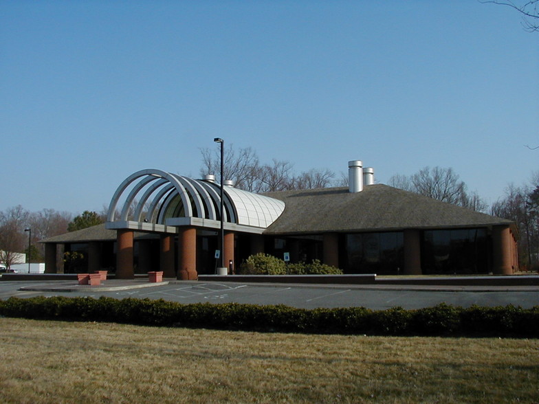 200 Enterprise Dr, Newport News, VA for sale - Building Photo - Image 2 of 3