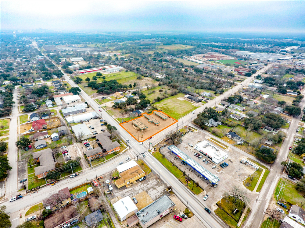 2100 S College Ave, Bryan, TX for sale Primary Photo- Image 1 of 14