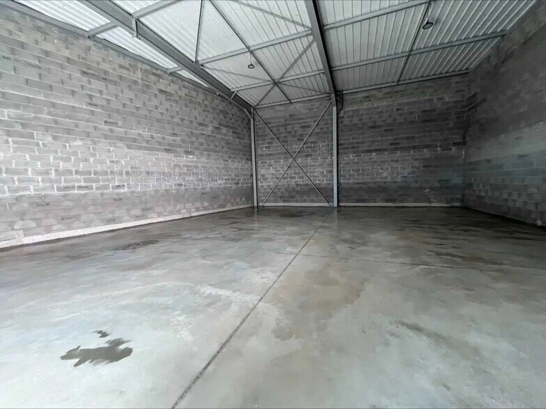 Flex in Cesson-Sévigné for lease - Building Photo - Image 3 of 5