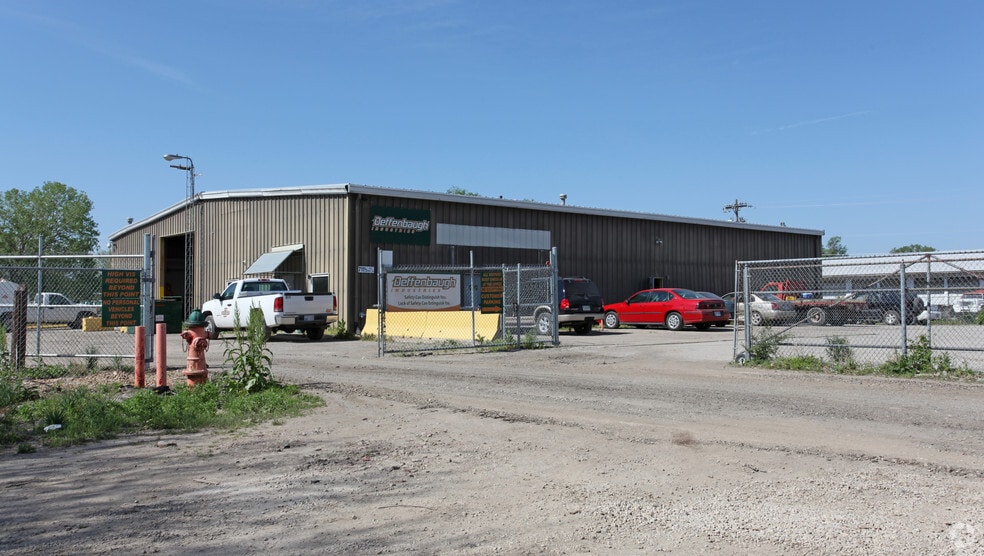 711 NE US 24 Hwy, Topeka, KS for sale - Building Photo - Image 1 of 1