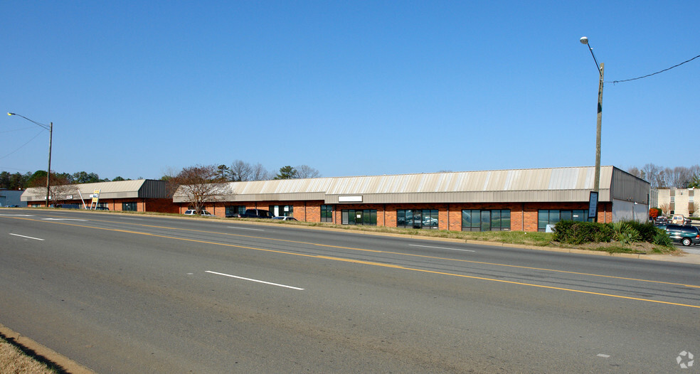 2930-2954 Bells Rd, Richmond, VA for lease - Building Photo - Image 3 of 7