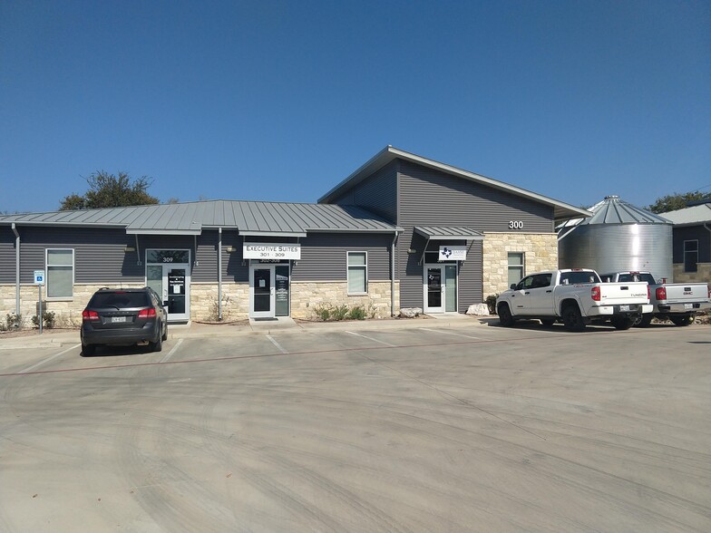 589 N FM 1626, Buda, TX for sale - Building Photo - Image 1 of 1