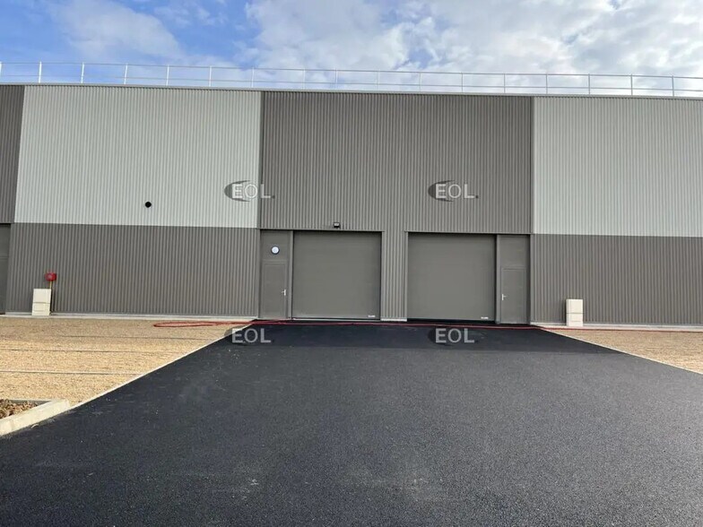 Flex in Marines for sale - Building Photo - Image 2 of 11