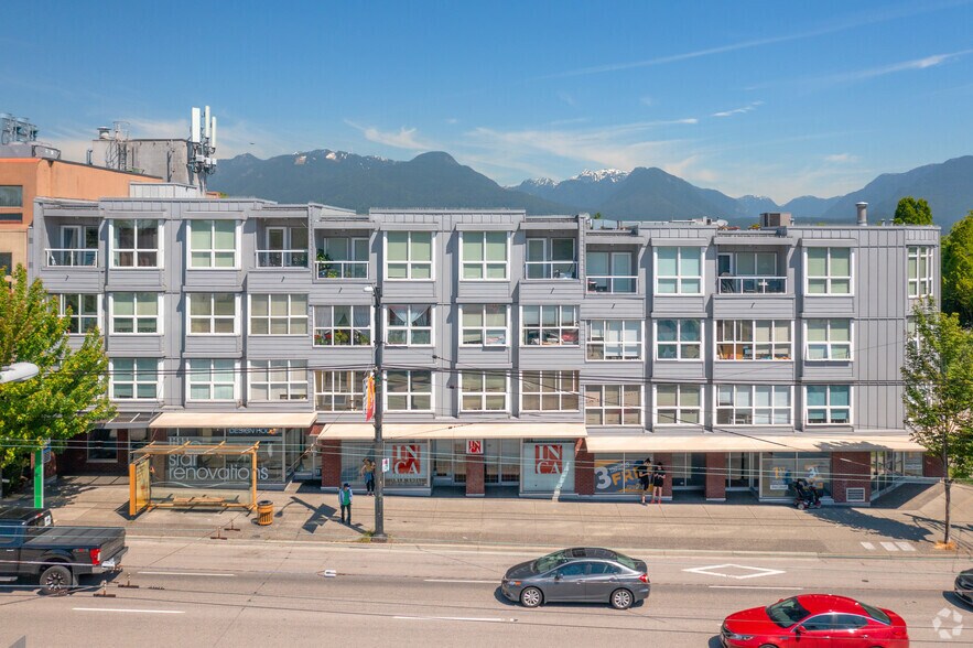 2891-2893 Hastings St E, Vancouver, BC for lease - Building Photo - Image 2 of 4