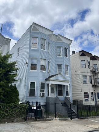 More details for 106 Ash St, Yonkers, NY - Multifamily for Sale