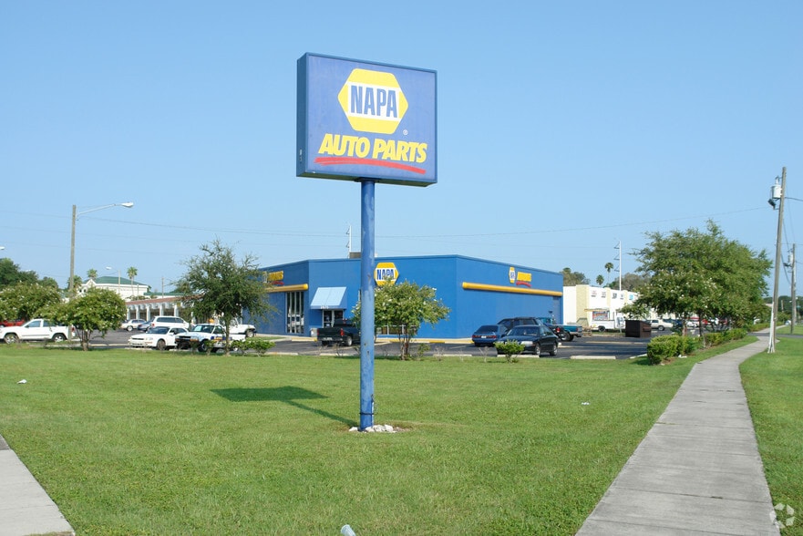 2675 54th Ave N, Saint Petersburg, FL for lease - Primary Photo - Image 1 of 2