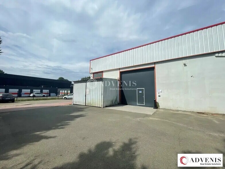 Flex in Pessac for lease - Building Photo - Image 2 of 10