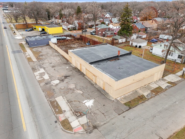 4300 E 7 Mile Rd, Detroit, MI for sale - Building Photo - Image 1 of 29