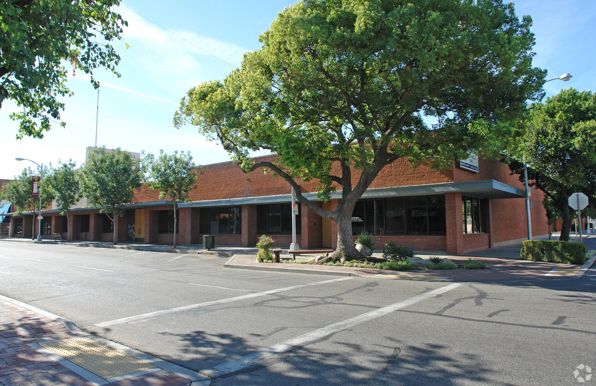 309-317 W Main St, Visalia, CA for lease Primary Photo- Image 1 of 25