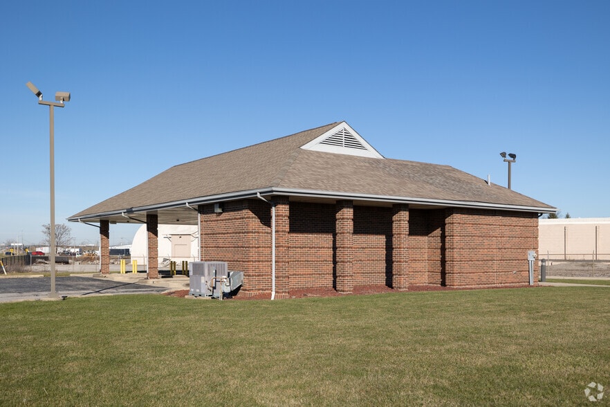 1700 Western Ave, Findlay, OH for sale - Building Photo - Image 2 of 9