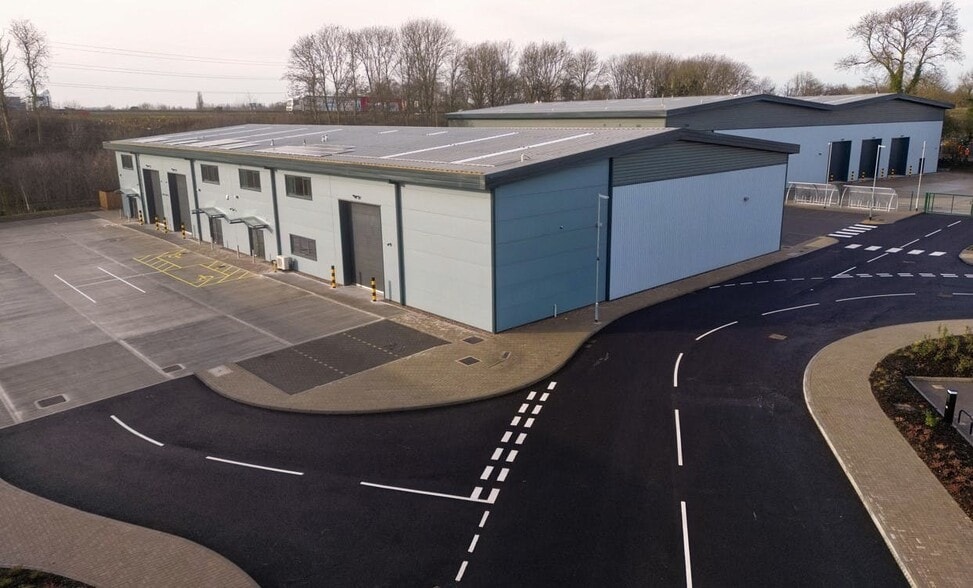 Longford Rd, Exhall for lease - Building Photo - Image 2 of 9