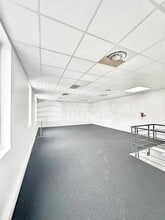 Office in Bonneuil-sur-Marne for lease Interior Photo- Image 2 of 2