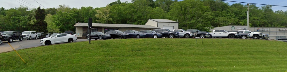 617 S James Campbell Blvd, Columbia, TN for lease - Building Photo - Image 3 of 13