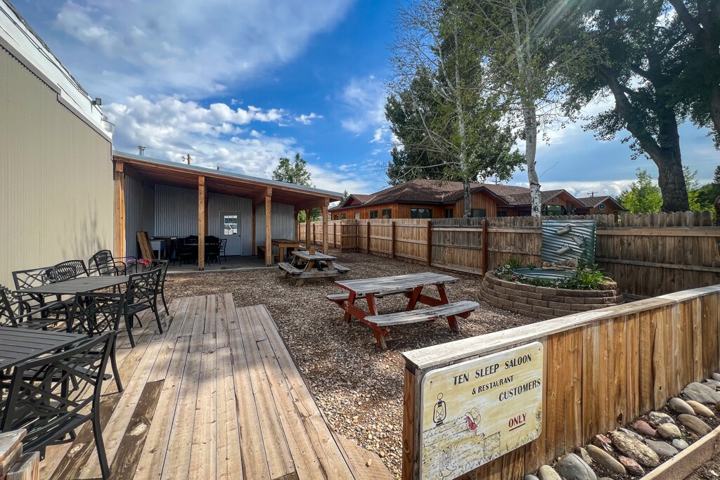 211 2nd St, Ten Sleep, WY 82442 Ten Sleep Saloon & Restaurant