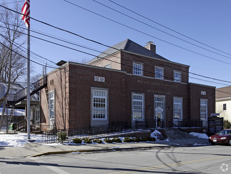 238 Robinson St, South Kingstown, RI for sale - Primary Photo - Image 1 of 1