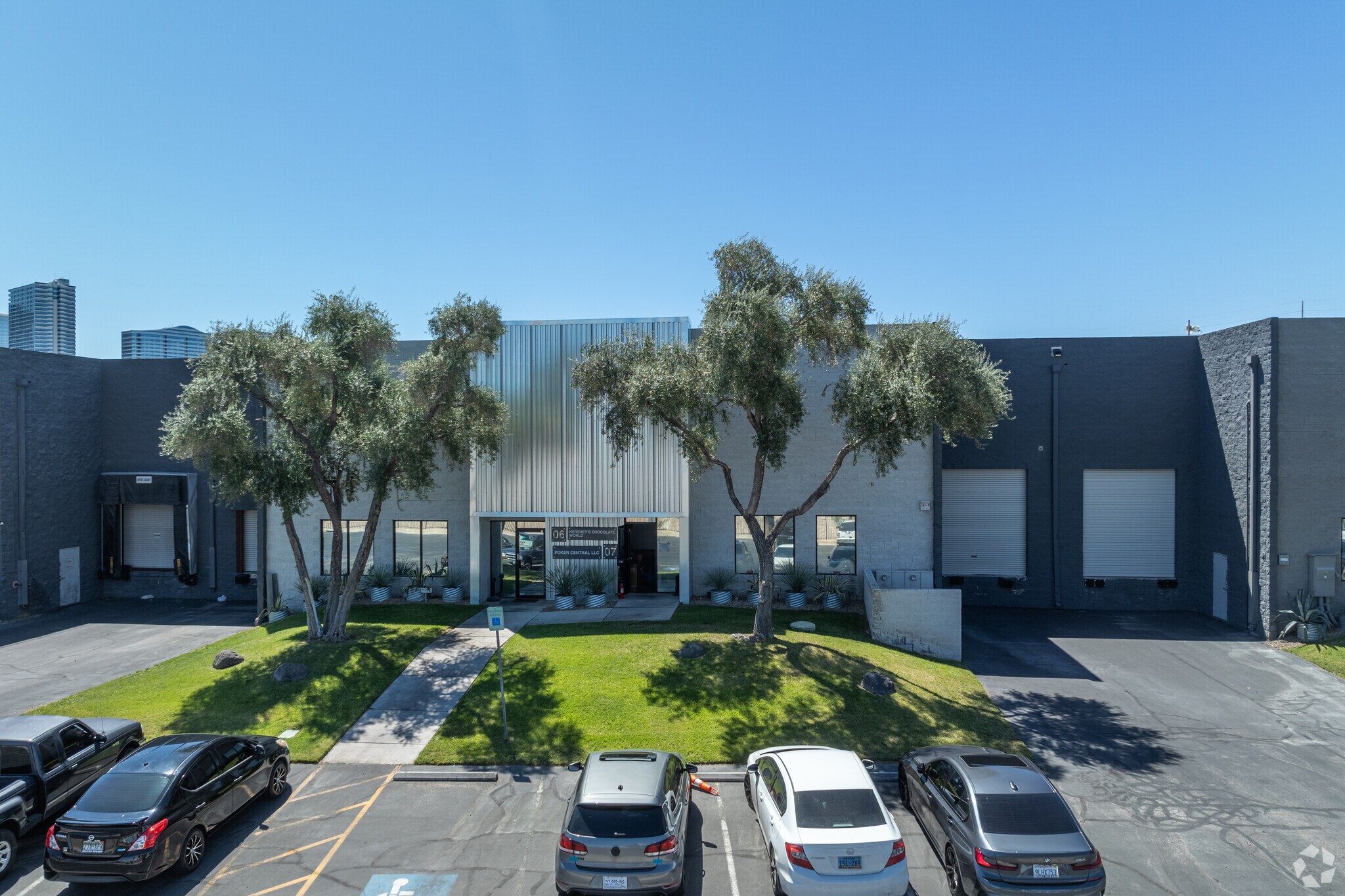 4301 S Valley View Blvd, Las Vegas, NV for sale Primary Photo- Image 1 of 1