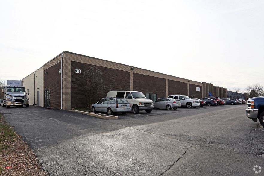 514 Kaiser Dr, Folcroft, PA for lease - Building Photo - Image 2 of 3