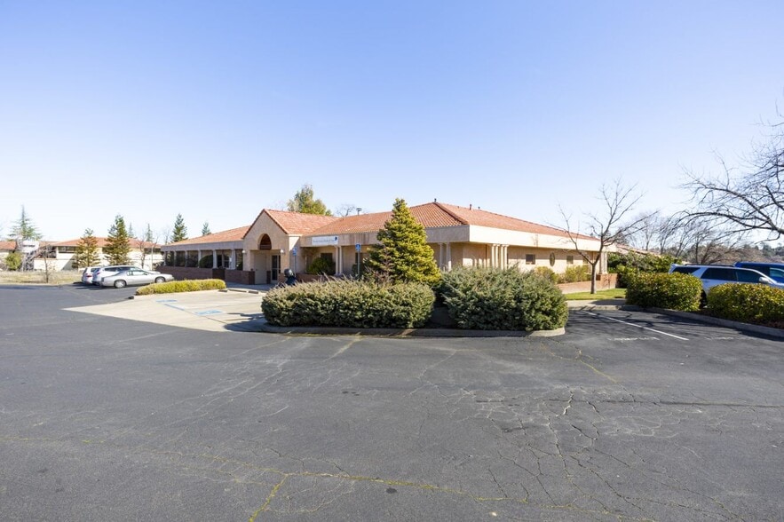 3111 Professional Dr, Auburn, CA for sale - Building Photo - Image 2 of 8