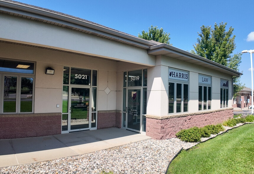 5019-5023 S Bur Oak Pl, Sioux Falls, SD for lease - Building Photo - Image 2 of 10