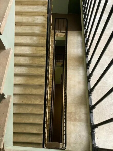 Office in Bordeaux for sale - Interior Photo - Image 3 of 14