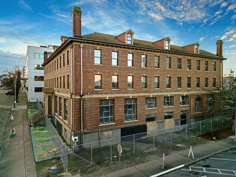 2720 Rockefeller Ave, Everett, WA for sale - Primary Photo - Image 1 of 11