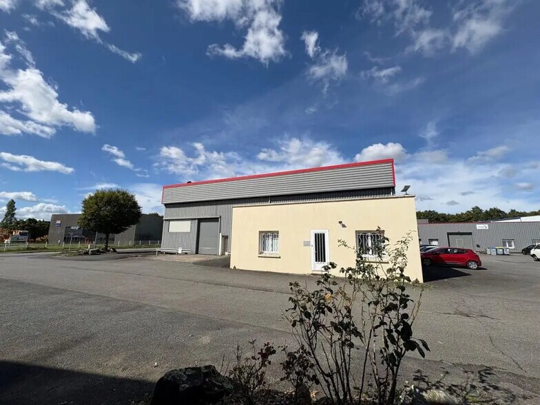 Office in Carquefou for lease - Building Photo - Image 1 of 12