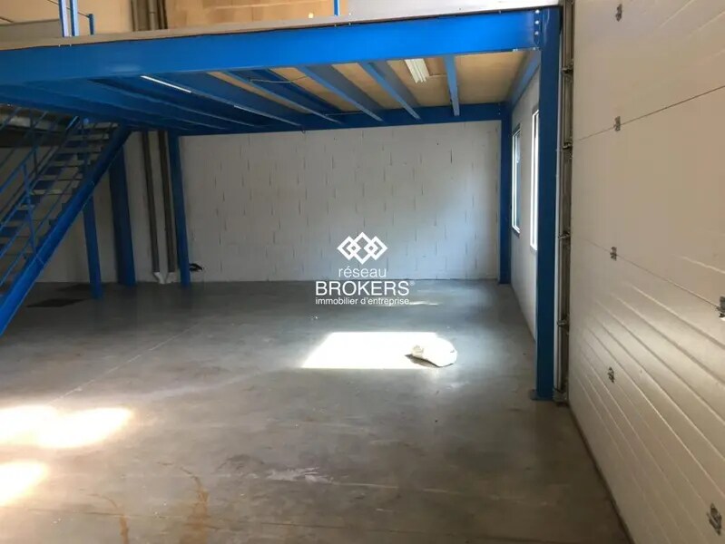 Location Local d'activités 316 m² - Photo 1