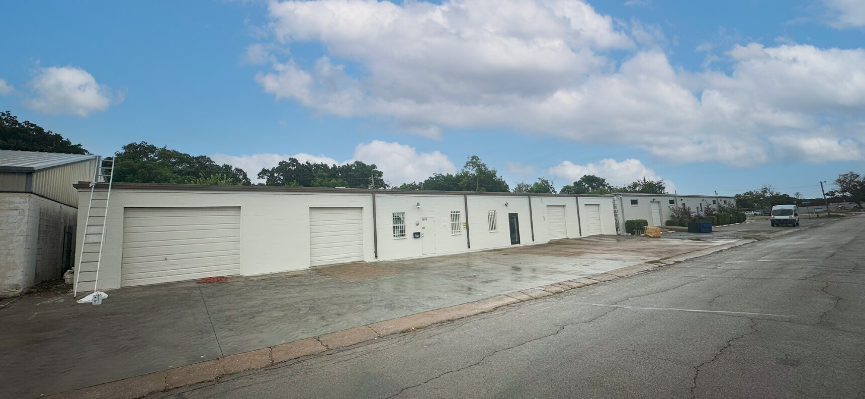 2917 Edith Ln, Haltom City, TX for sale Primary Photo- Image 1 of 1