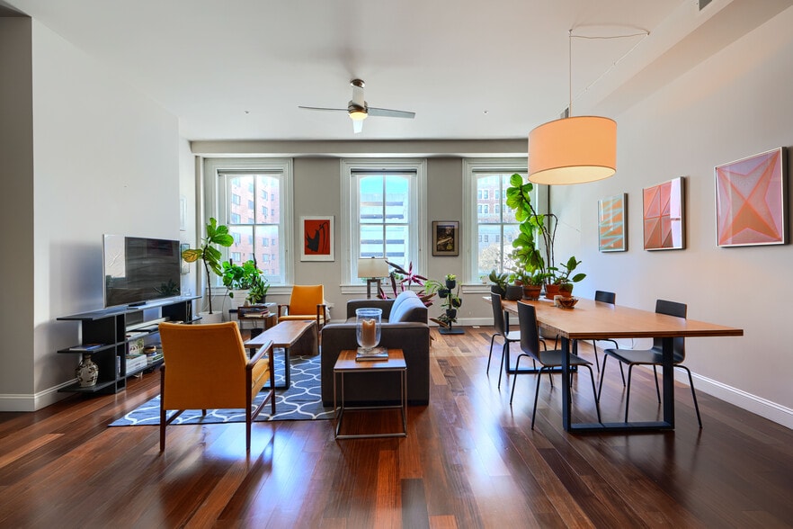 1025 St. Paul St, Baltimore, MD for sale - Interior Photo - Image 3 of 16