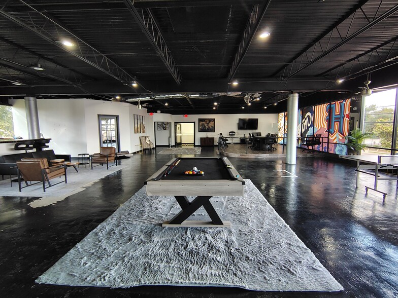 802 Crosstimbers, Houston, TX for sale - Building Photo - Image 2 of 39