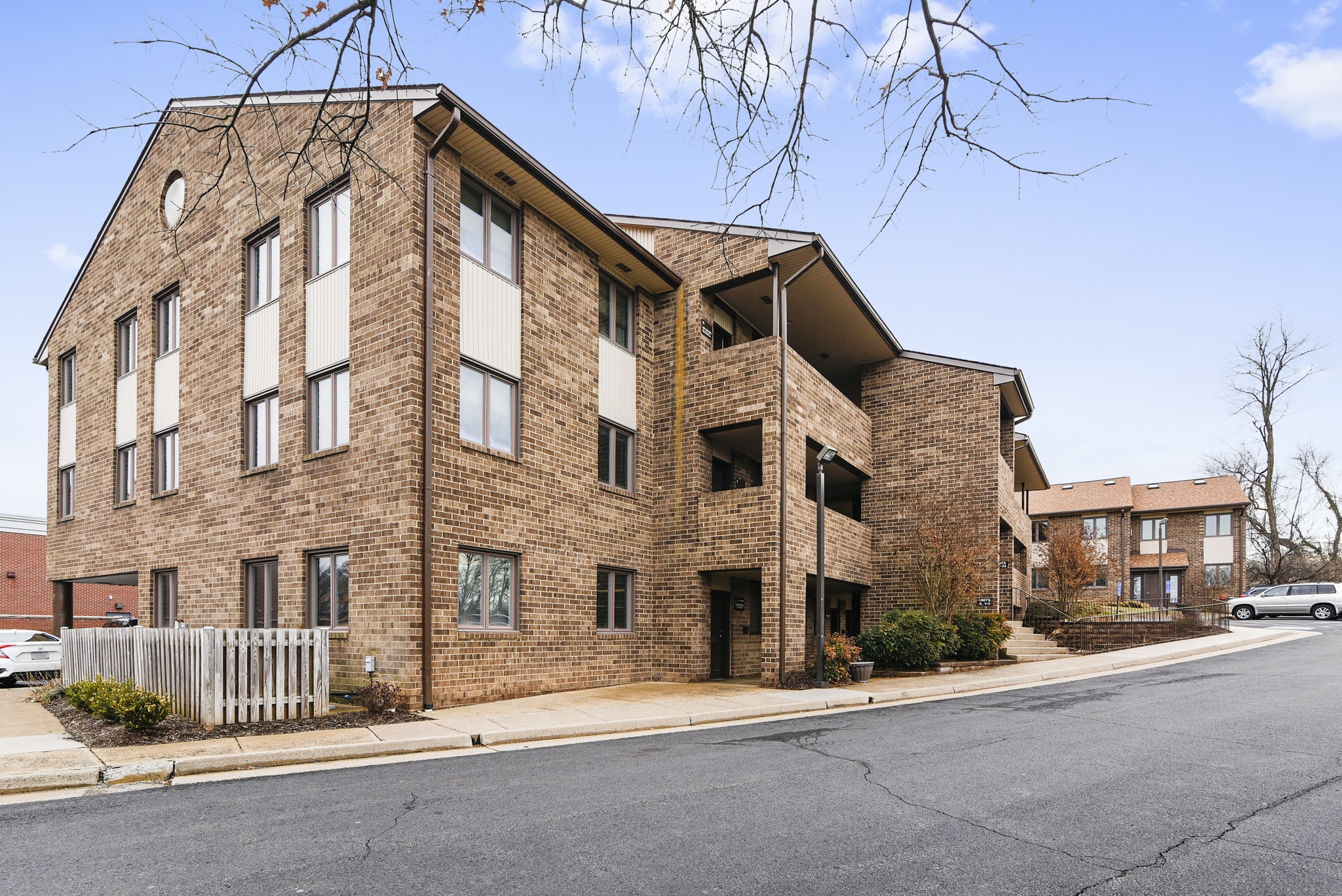 29152917 Hunter Mill Rd, Oakton, VA 22124 Oakton Professional Center