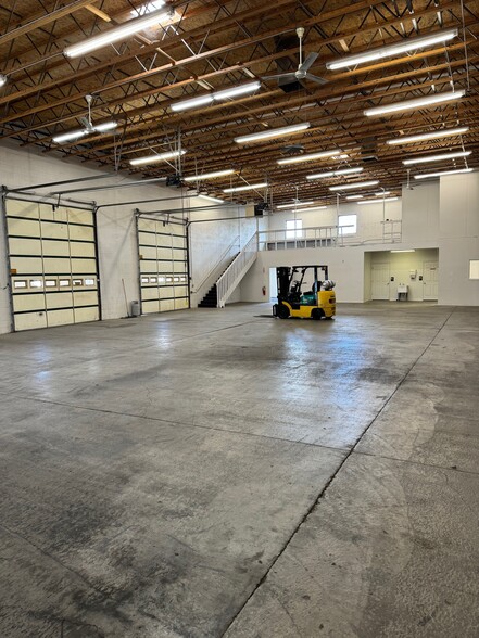 905 N Main St, North Salt Lake, UT for lease - Interior Photo - Image 2 of 9