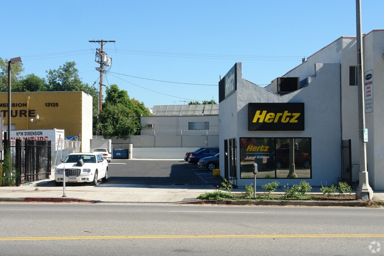 13119 Ventura Blvd, Studio City, CA for lease Building Photo- Image 1 of 3