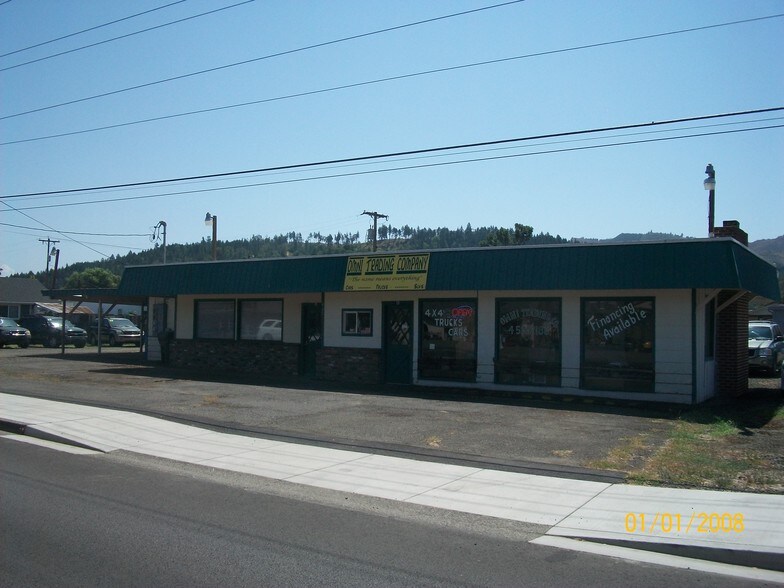 412 E Central Ave, Sutherlin, OR for sale - Building Photo - Image 1 of 1