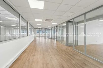 10-22 Rue D'Arras, Nanterre for lease Building Photo- Image 2 of 4