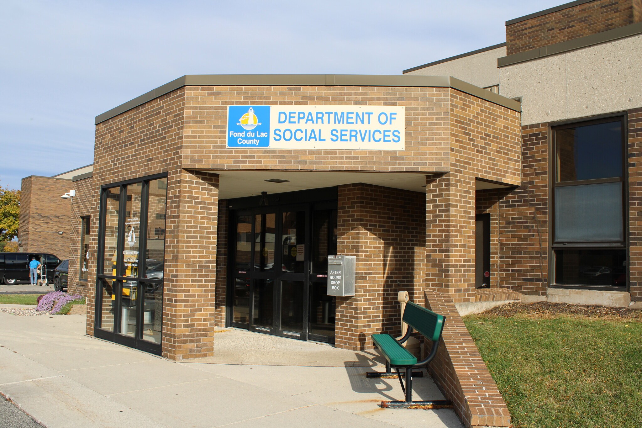 459 E 1st St, Fond Du Lac, WI for lease Primary Photo- Image 1 of 4