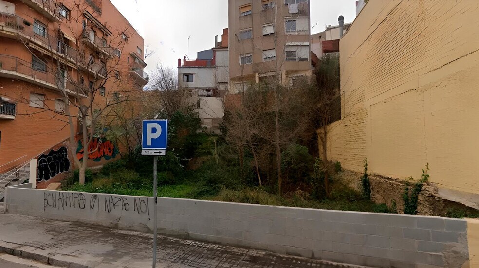 Carrer de Josep Sangenís, 18, Barcelona, Barcelona for sale - Primary Photo - Image 1 of 1