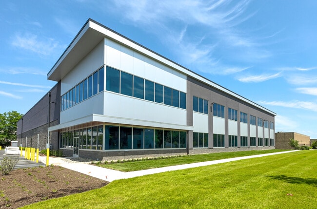 More details for 31 Farinella Dr, East Hanover, NJ - Industrial for Lease