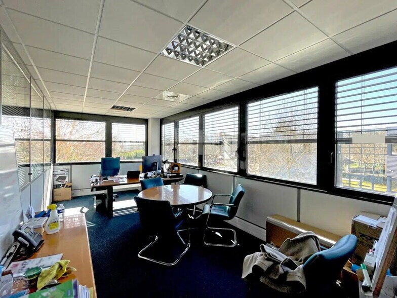 5 Rue Roger Camboulives, Toulouse for lease - Interior Photo - Image 2 of 11