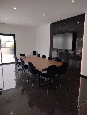 Office in Perpignan for sale - Interior Photo - Image 2 of 4