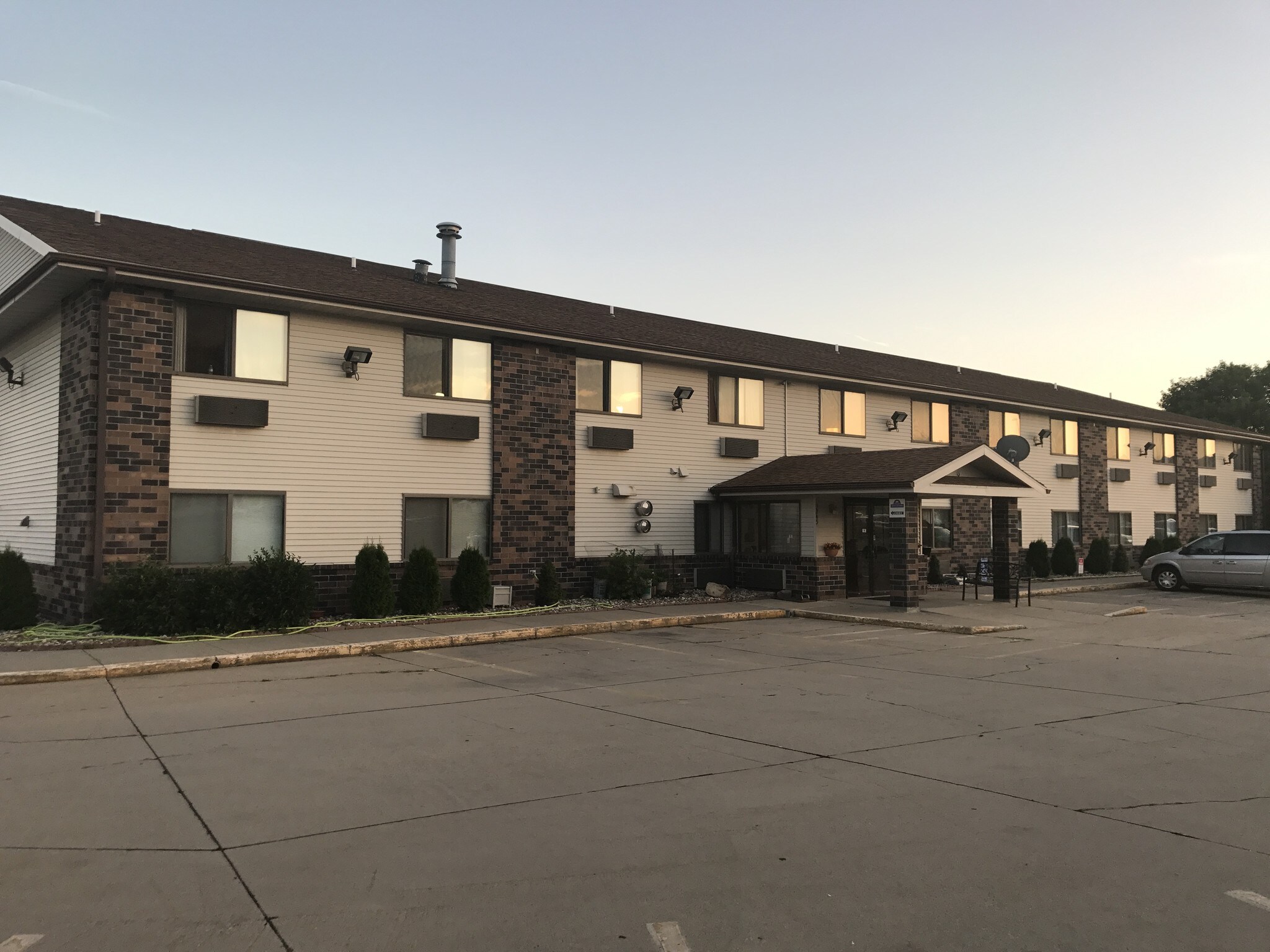 3245 Southgate Pl SW, Cedar Rapids, IA for sale Other- Image 1 of 1