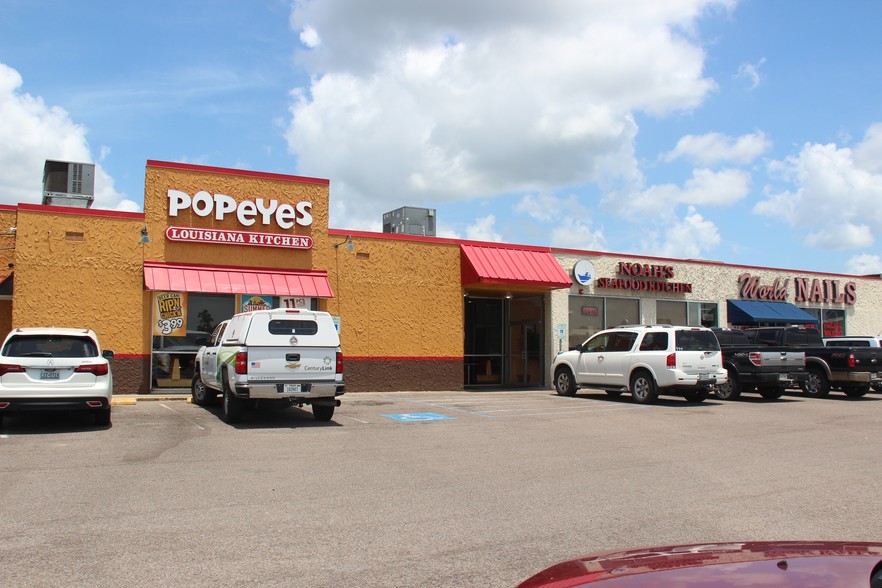 730-872 N Main St, Vidor, TX for lease - Building Photo - Image 3 of 4